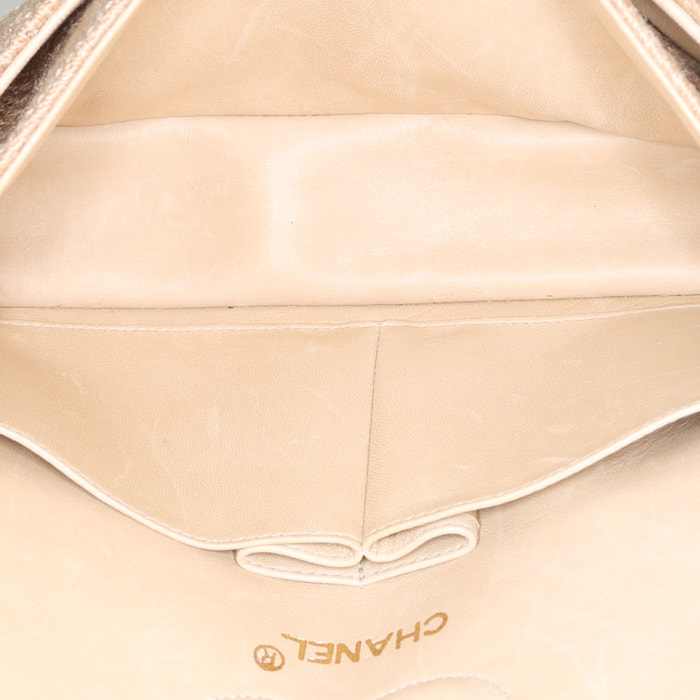 Bolso de mano Chanel Timeless en raffia beige - Detail D3