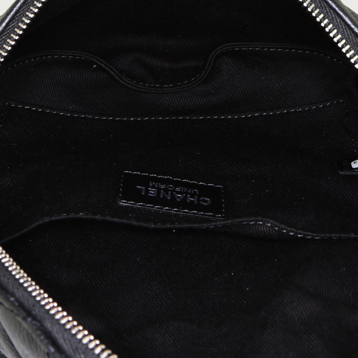 Chanel clutch-belt in black quilted grained leather - Detail D2
