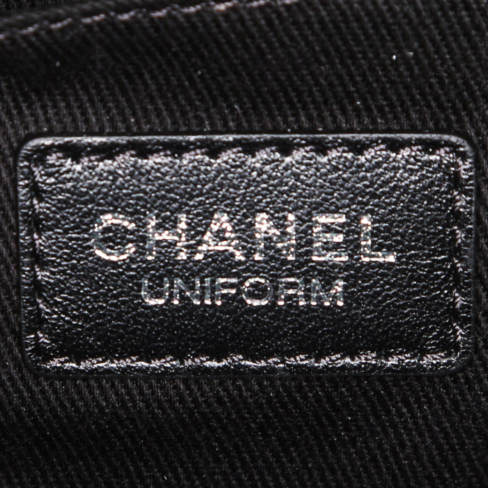 Chanel clutch-belt in black quilted grained leather - Detail D3