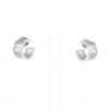 Poiray Coeur Fil earrings in white gold - 360 thumbnail
