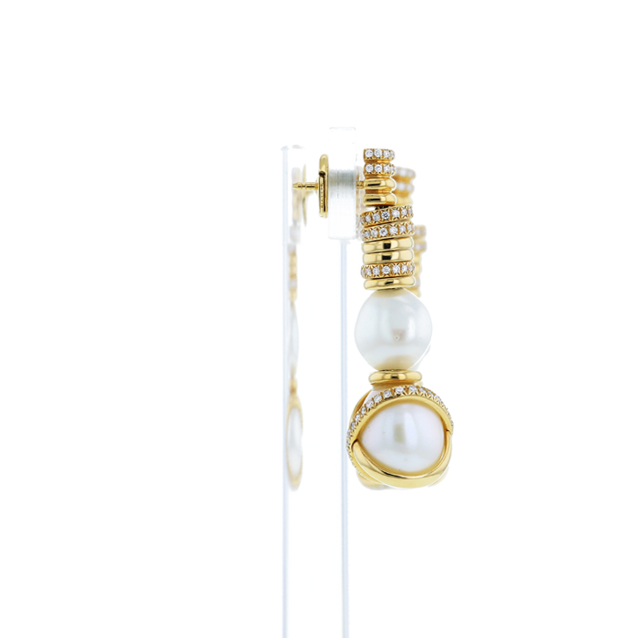 Fred Baie des Anges pendants earrings in yellow gold,  cultured pearls and diamonds - Detail D2