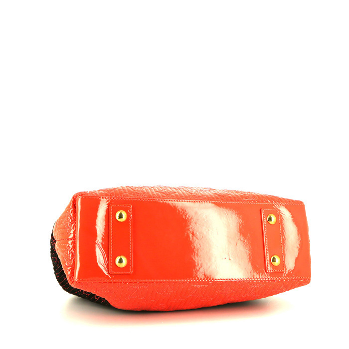 Louis Vuitton messenger bag in black and saffron yellow monogram canvas and red patent leather - Detail D4