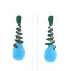 Paire de pendants d'oreilles De Grisogono en or blanc,  turquoises et émeraudes - 360 thumbnail
