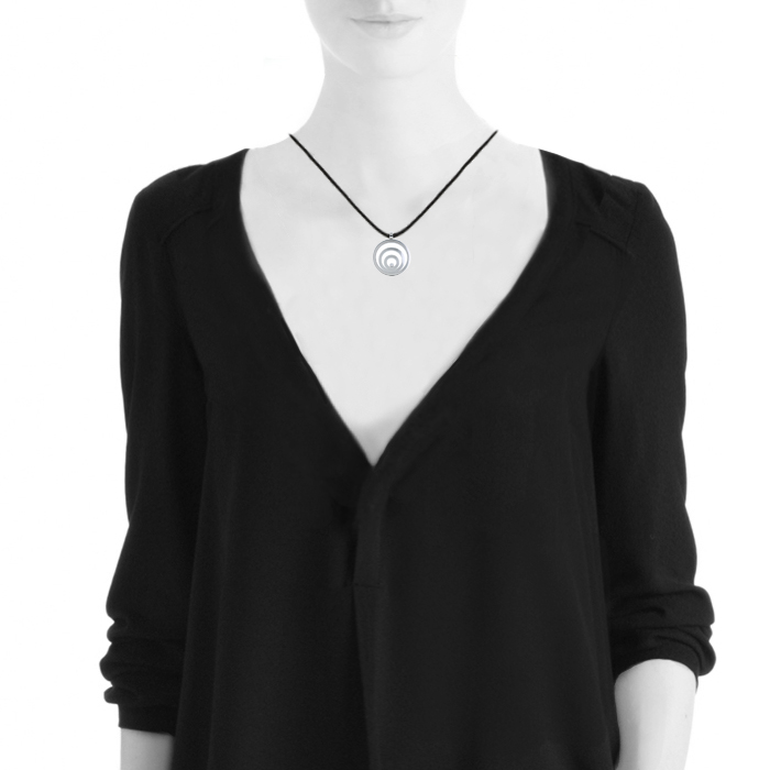 Chopard Happy Spirit large model pendant in white gold and diamond - Detail D1