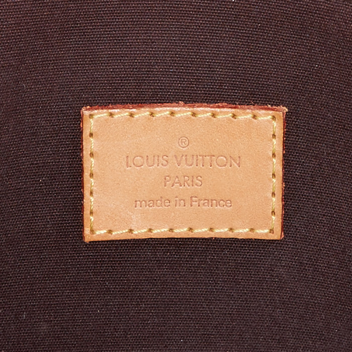 Bolso de mano Louis Vuitton Alma modelo grande en charol Monogram color berenjena - Detail D3