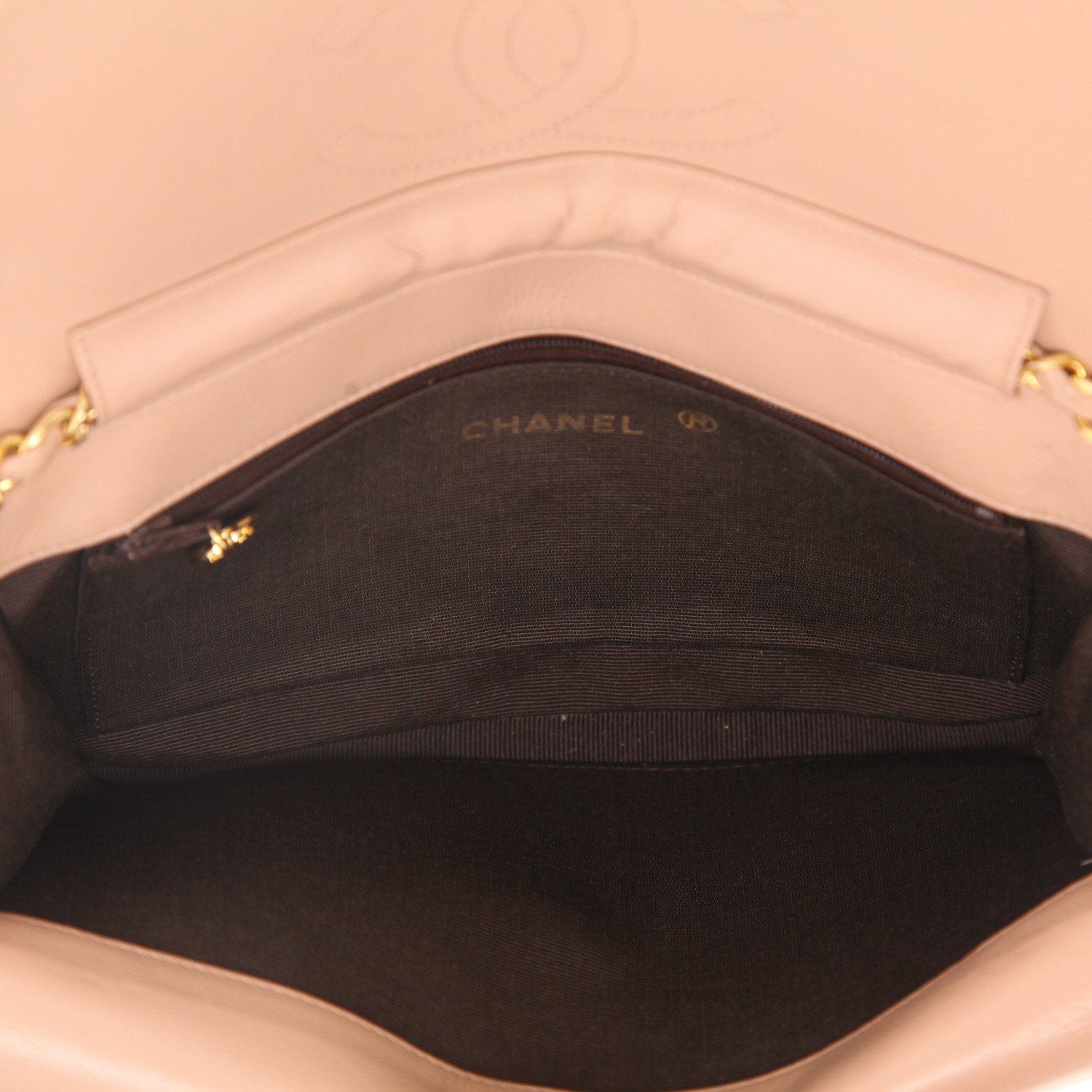 Chanel Vintage handbag in beige quilted leather - Detail D3