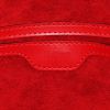 Sac à main Louis Vuitton Saint Jacques petit modèle en cuir épi rouge - Detail D3 thumbnail