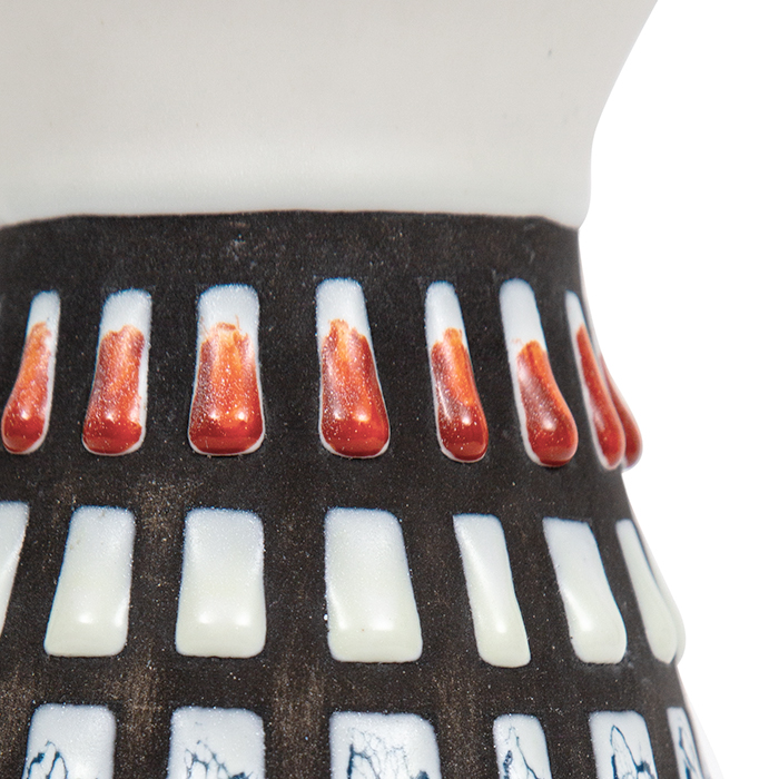 Roger Capron, pitcher, in polychrome enamelled ceramic with "Pyjama" decoration, signed, of 1953/65 - Detail D1