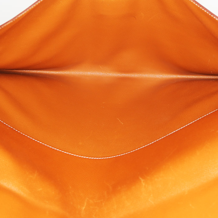 Porta-documentos Hermès en cuero epsom color oro - Detail D2
