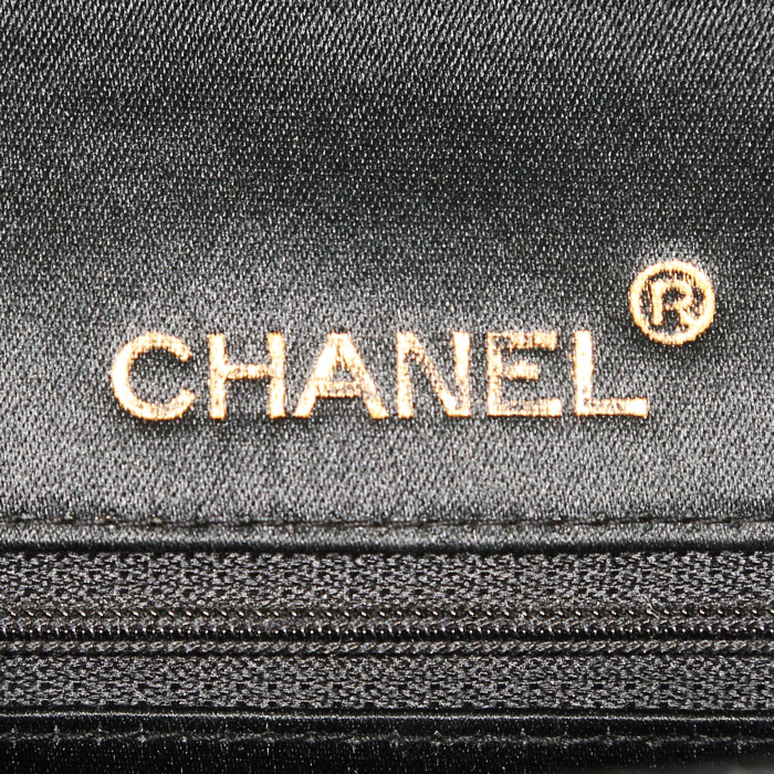 Chanel Mini Timeless Vintage shoulder bag in black satin - Detail D3