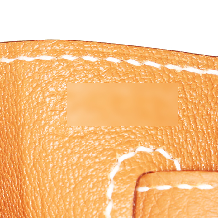 Bolso de mano Hermes Kelly 32 cm en cuero togo color oro - Detail D5