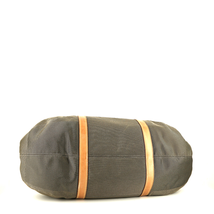 Bolsa de viaje Louis Vuitton Geant Attaquant en lona gris y cuero natural - Detail D4