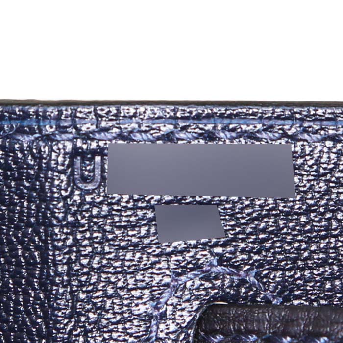 Hermès Kelly 28 cm handbag in blue togo leather - Detail D5
