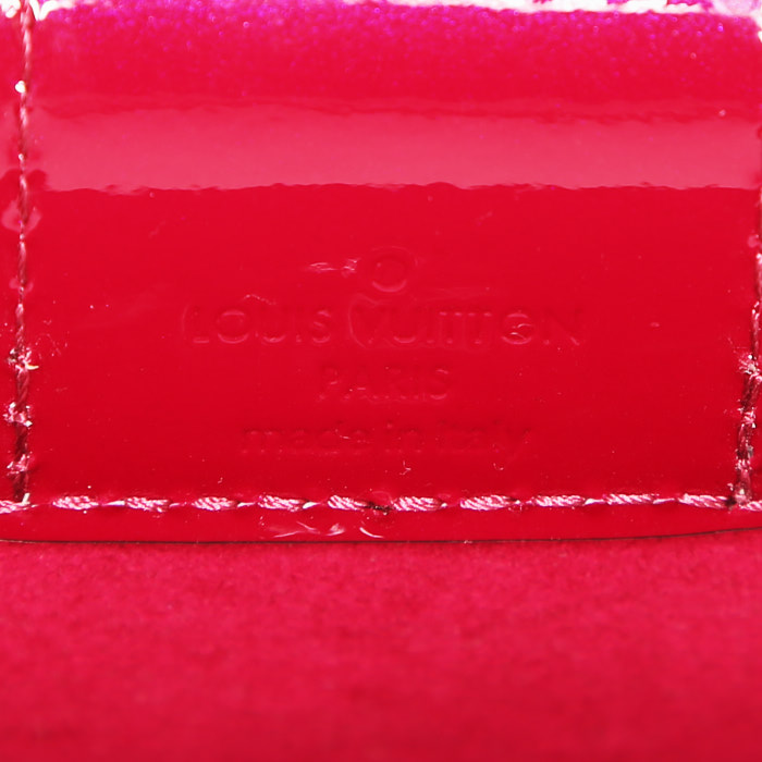 Shopping bag Louis Vuitton Long Beach modello medio in pelle verniciata monogram rossa - Detail D3