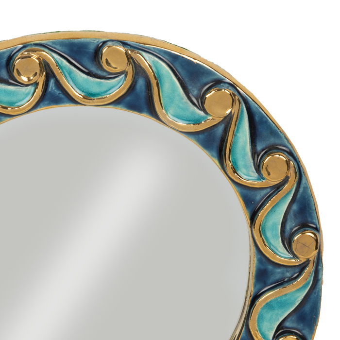 Mithé Espelt, miroir "Volutes", en terre estampée et émaillée, or craquelé, modéle créé dans les années 1980 - Detail D1