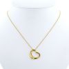 Collar Tiffany & Co Open Heart modelo grande en oro amarillo - 360 thumbnail