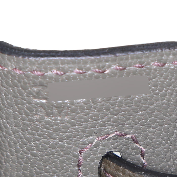Bolso de mano Hermes Kelly 32 cm en cuero togo Vert de Gris - Detail D5