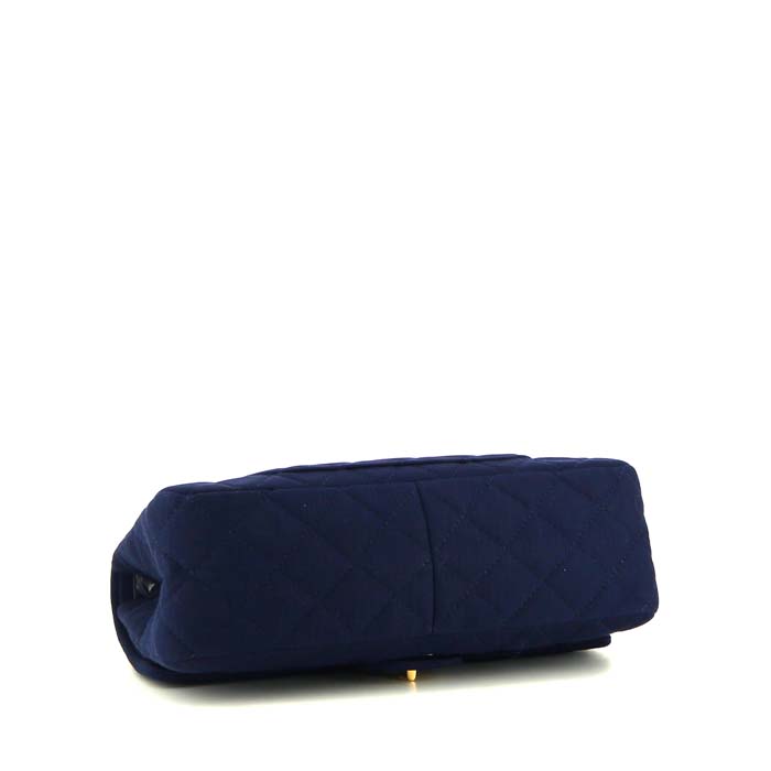 Sac à main Chanel 2.55 en toile matelassée bleue - Detail D5