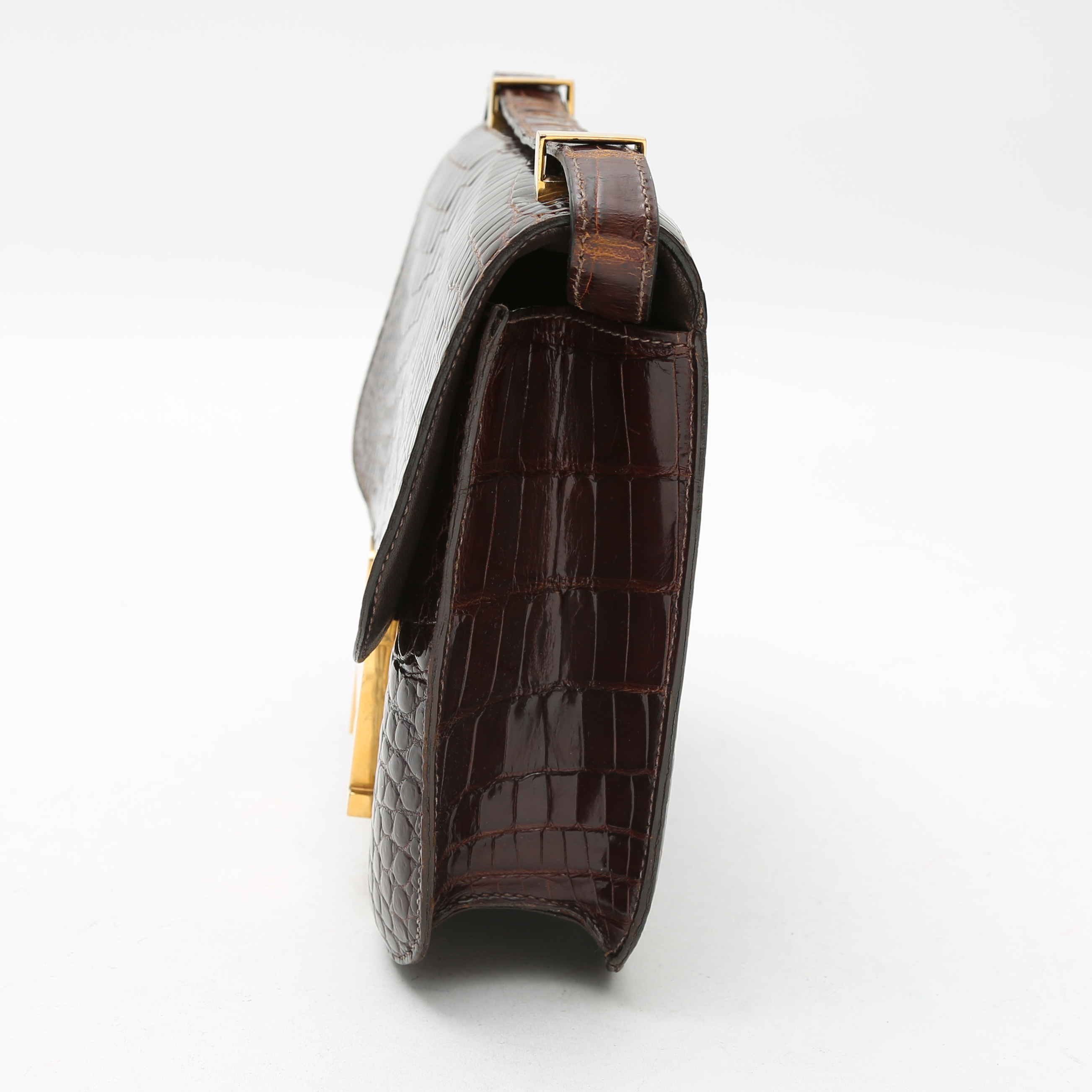 Sac à main Hermès  Constance en crocodile porosus marron-havane - Detail D5