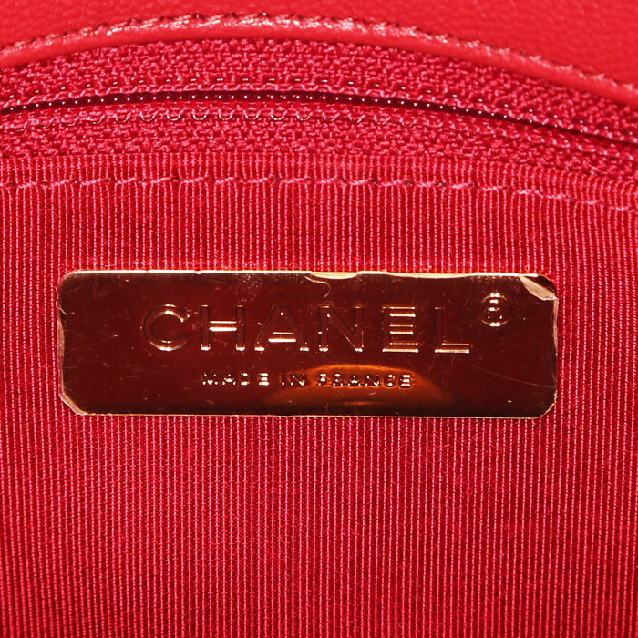 Bolso bandolera Chanel 19 en cuero color frambuesa - Detail D4