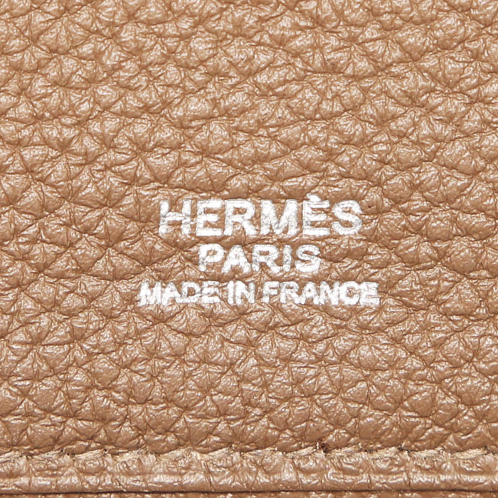 Hermès Etribelt handbag in etoupe togo leather - Detail D3