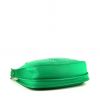 Hermes Evelyne shoulder bag in green leather - Detail D4 thumbnail