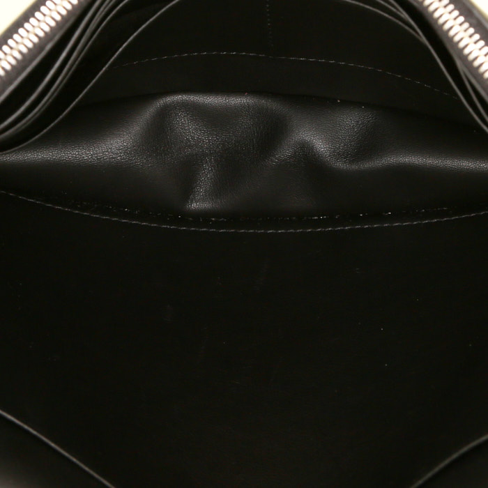 Bolso de mano Celine Frame en cuero negro y blanco - Detail D2