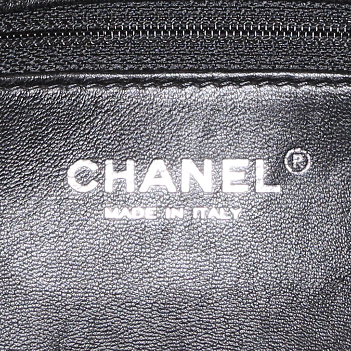 Chanel Timeless handbag in black whool and black leather - Detail D4