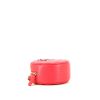 Chanel Round on Earth shoulder bag in pink quilted grained leather - Detail D4 thumbnail