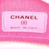 Borsa a tracolla Chanel Round on Earth in pelle martellata e trapuntata rosa - Detail D3 thumbnail