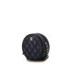 Sac bandoulière Chanel  Round on Earth en cuir matelassé noir - 00pp thumbnail
