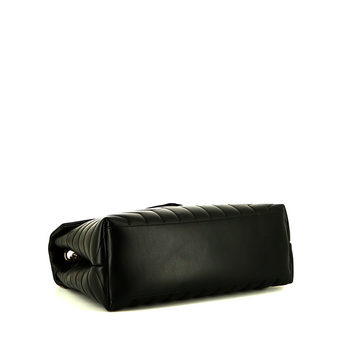 Bolso bandolera Saint Laurent Loulou modelo mediano en cuero acolchado con motivos de espigas negro - Detail D5