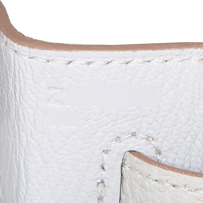 Hermes Kelly 32 cm handbag in Gris Perle togo leather - Detail D5