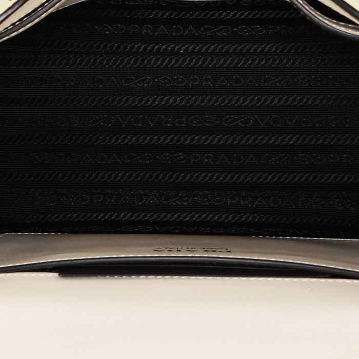 Prada shoulder bag in off-white leather saffiano - Detail D3