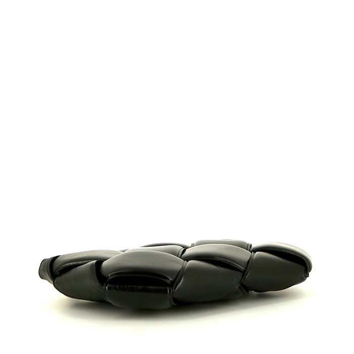 Pochette Bottega Veneta  en cuir intrecciato noir - Detail D4