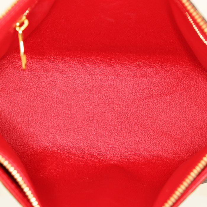 Bolsito de mano Louis Vuitton en lona Monogram marrón y lona revestida roja - Detail D2