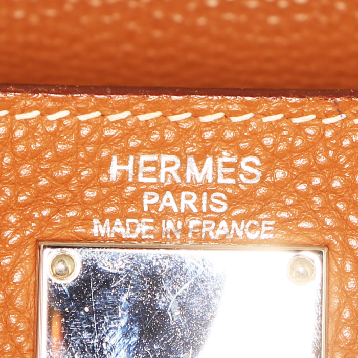 Bolso de mano Hermes Kelly Shoulder en cuero togo color oro - Detail D3