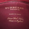 Bolso de mano Burberry en lona Haymarket beige y ante color burdeos - Detail D4 thumbnail