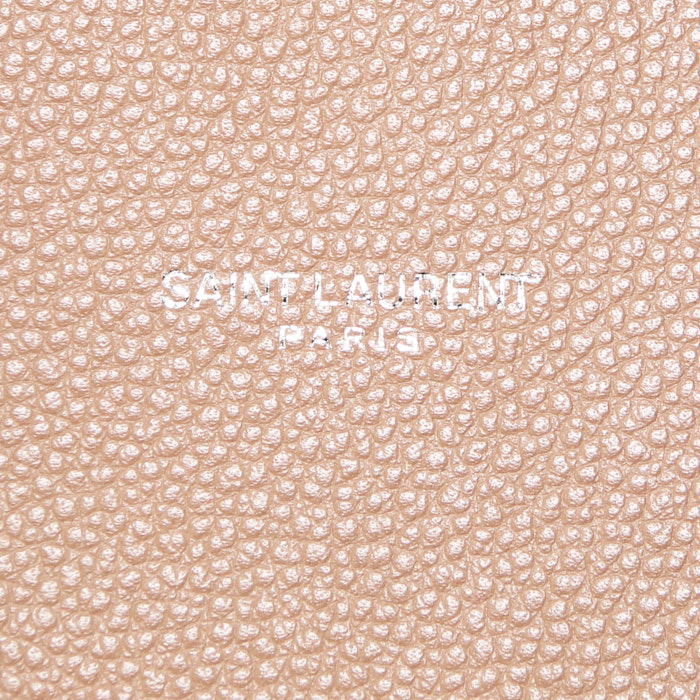 Sac à main Saint Laurent Sac de jour petit modèle en cuir taupe - Detail D4