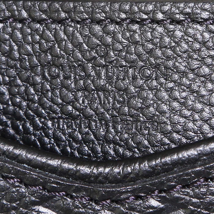 Bolso bandolera Louis Vuitton Pallas BB en cuero Monogram negro - Detail D3