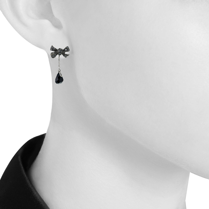 Pomellato Forever pendants earrings in blackened gold,  onyx and diamonds