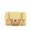 Bolso de mano Chanel  Timeless Classic en lona acolchada beige - 360 thumbnail