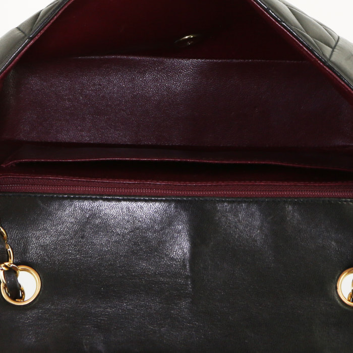 Chanel  Diana shoulder bag  in brown quilted leather - Detail D2