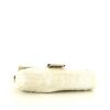 Bolso Fendi Baguette en lona blanca y cuero blanco - Detail D4 thumbnail
