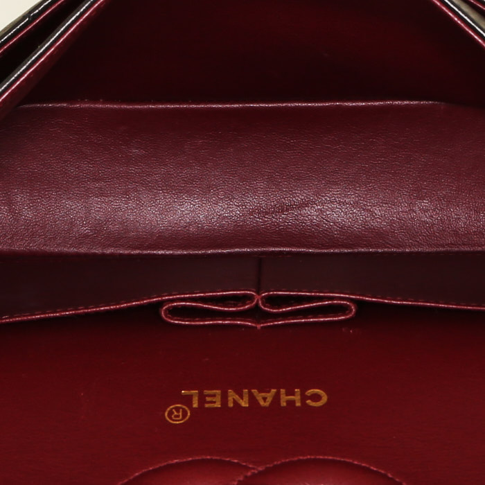 Sac à main Chanel Timeless Classic en cuir matelassé noir - Detail D3