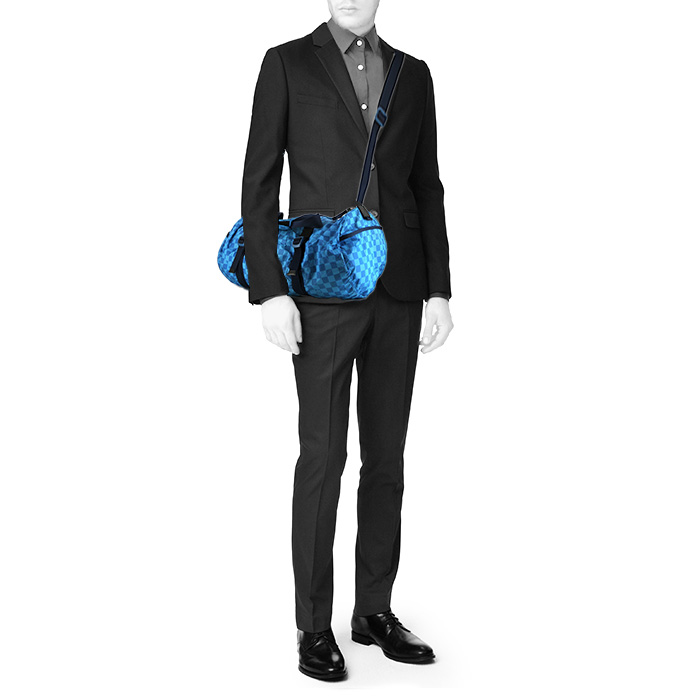 Sac de week end Louis Vuitton en toile damier bleue et cuir bleu-foncé - Detail D2