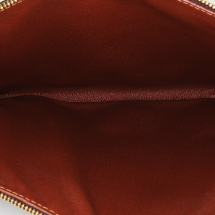 Pochette Louis Vuitton en toile monogram marron - Detail D2