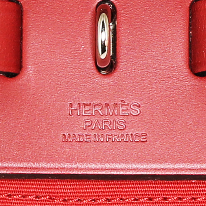 Hermes Herbag shoulder bag in red canvas and burgundy leather - Detail D4