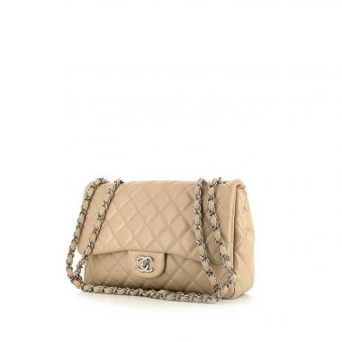 Chanel Timeless handbag in beige quilted leather