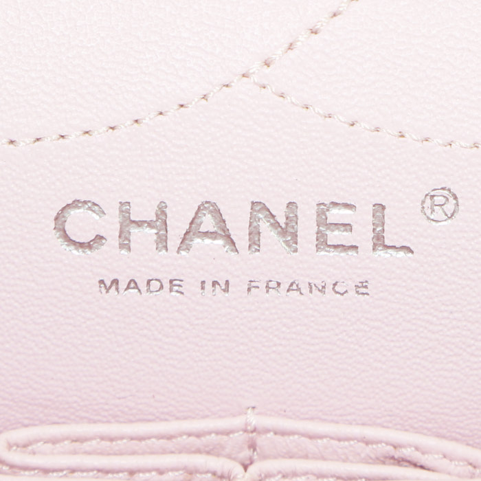 Chanel 2.55 handbag in pink quilted leather - Detail D4